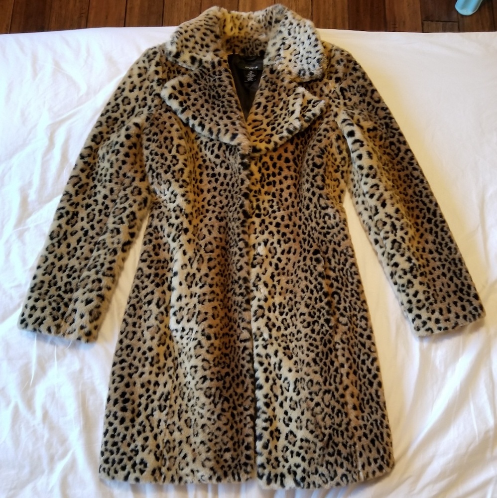 EUC ARDEN B LEOPARD FUR COAT S-M